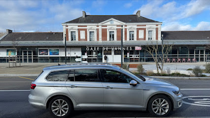 ALVIRO VTC Vannes - Chauffeur Privé Gare & Aéroport