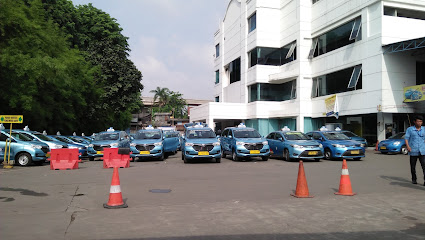 Blue Bird Pool Halim (Cililitan)