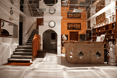 Saron Hotel