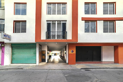 Capital O Hotel Casa Blanca