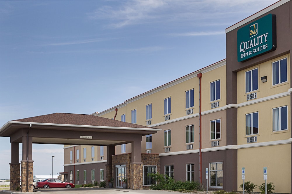 Quality Inn & Suites Minot North