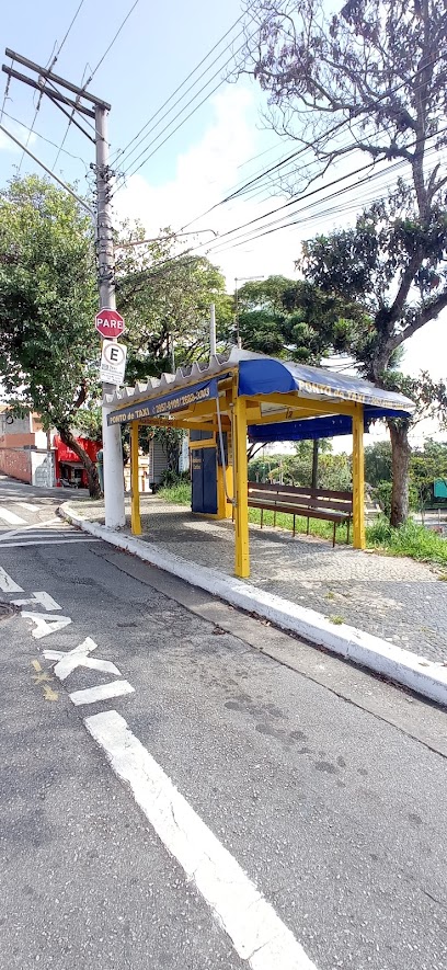 Ponto de Táxi Metrô Guilhermina