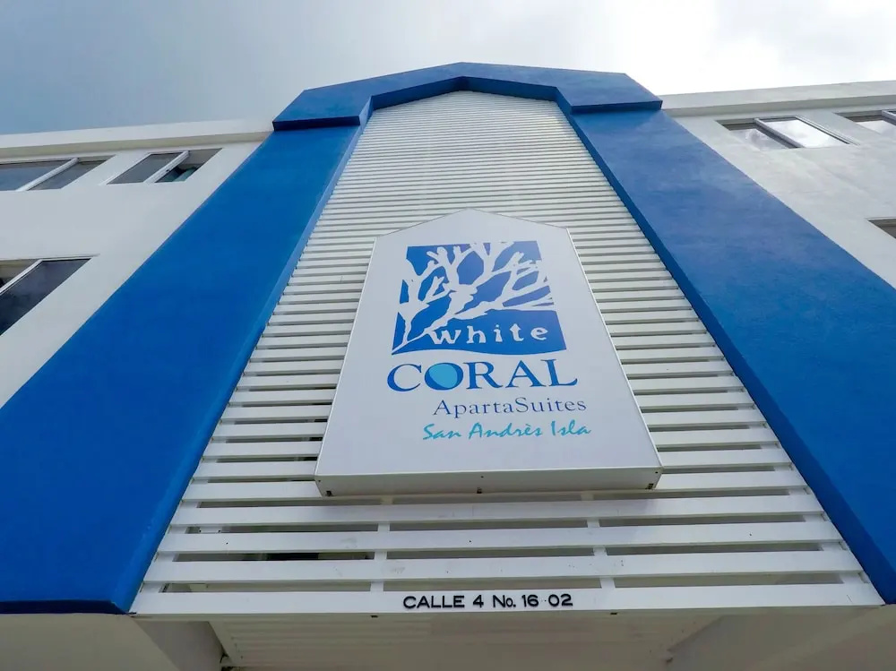 Red Coral Aparta-Suites 2