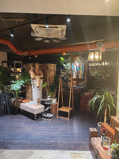Pierre Cigar Club