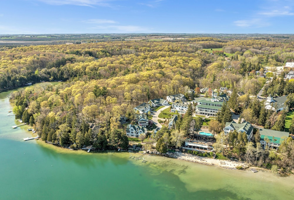 The Shore Club Wisconsin, an Ascend Collection Hotel