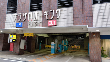 Plaza M Parking Lot