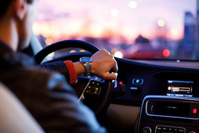 chauffeur 83 gare de Toulon aéroport de Toulon alternative taxi toulon