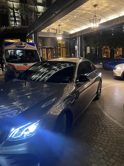 Alternative TAXI Toulon var pour des trajets court ou longs distances